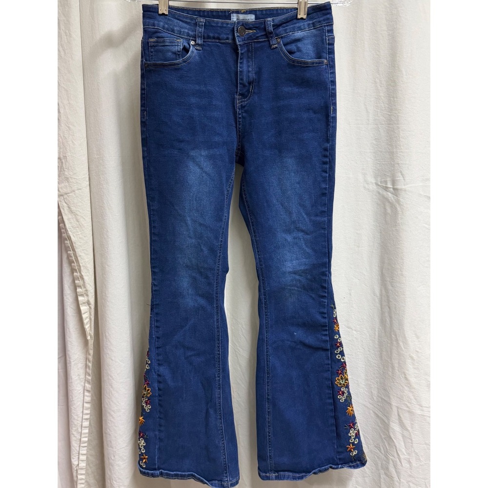 Bamboo Women Floral Embroidered Flare Leg Jeans Medium Wash Blue Size 9